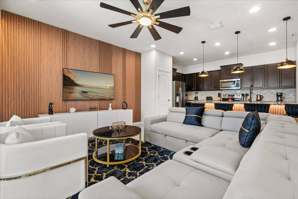 Windsor at Westside 1198