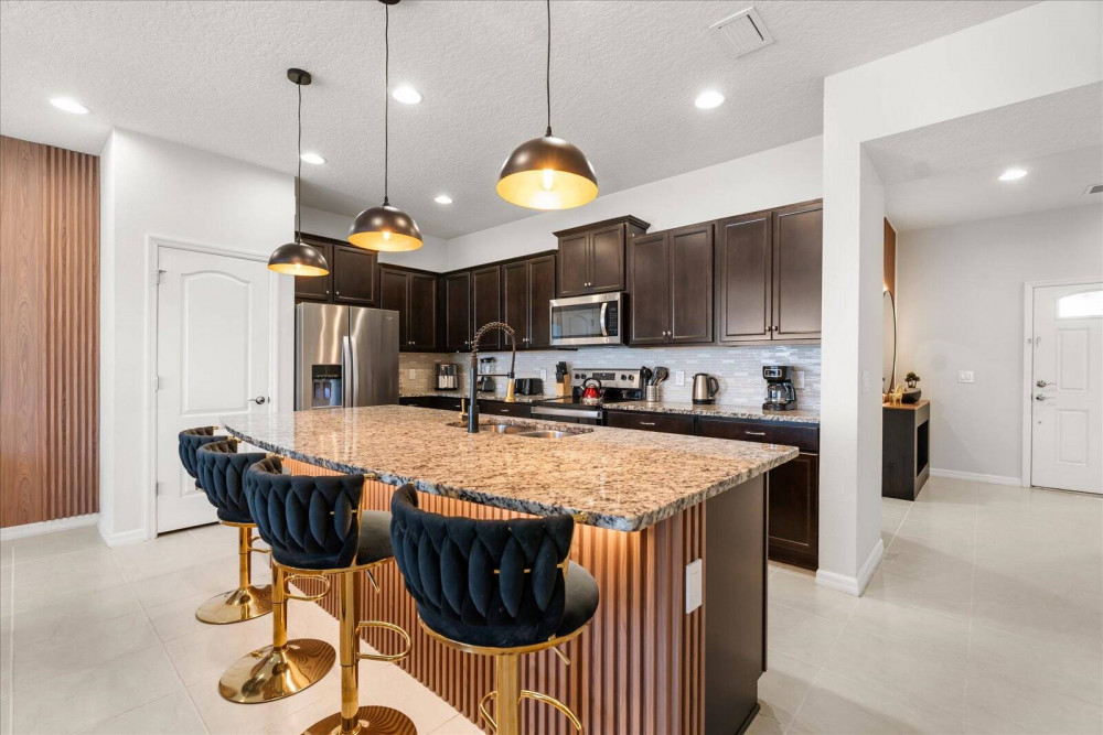 Windsor at Westside 1198