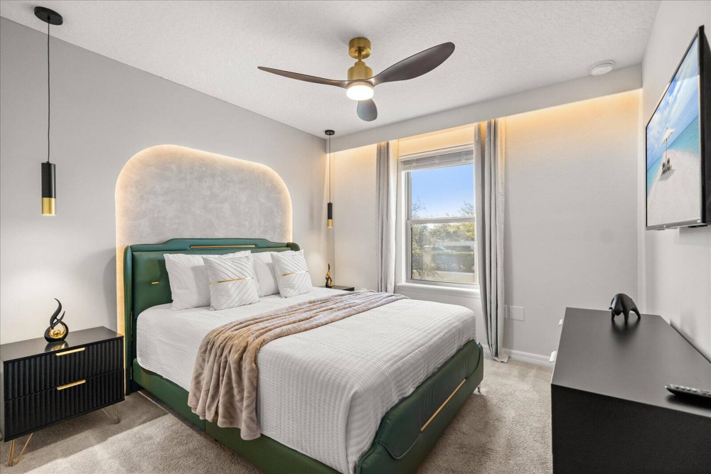 Windsor at Westside 1198