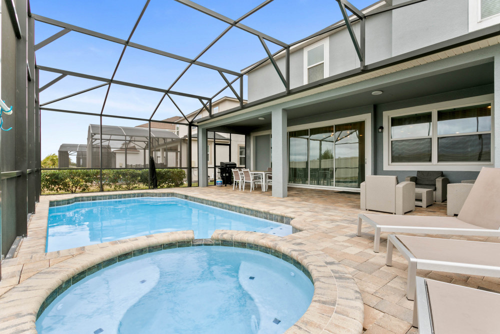 Solara Resort 445