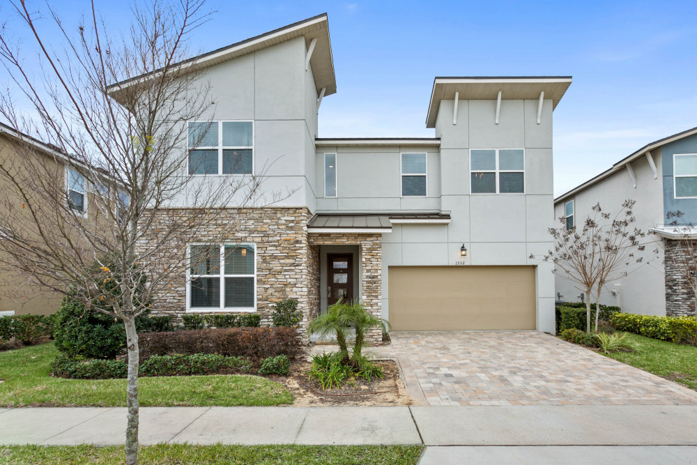 Solara Resort 445