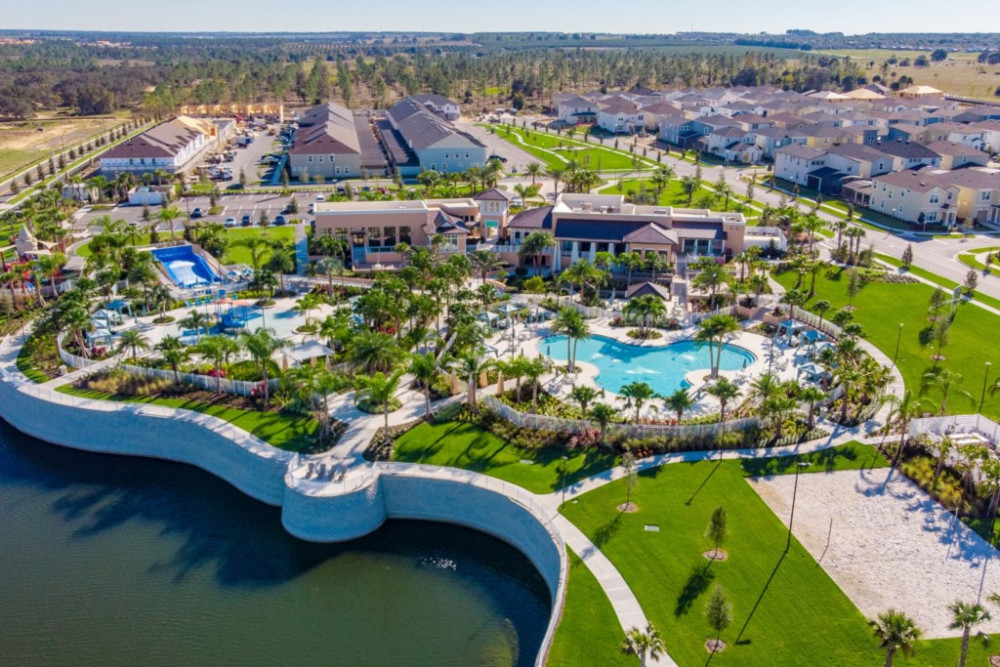 Solara Resort 445