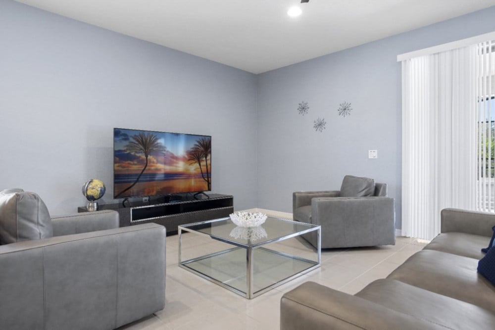 Windsor at Westside 1275