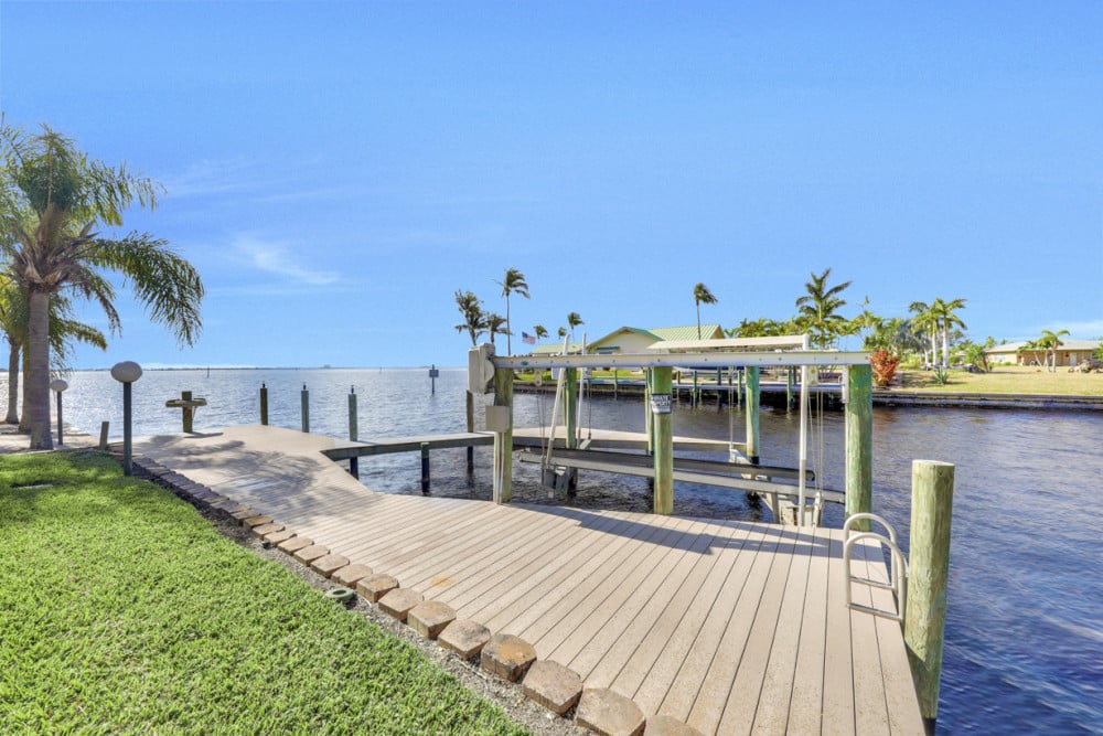 Cape Coral 724