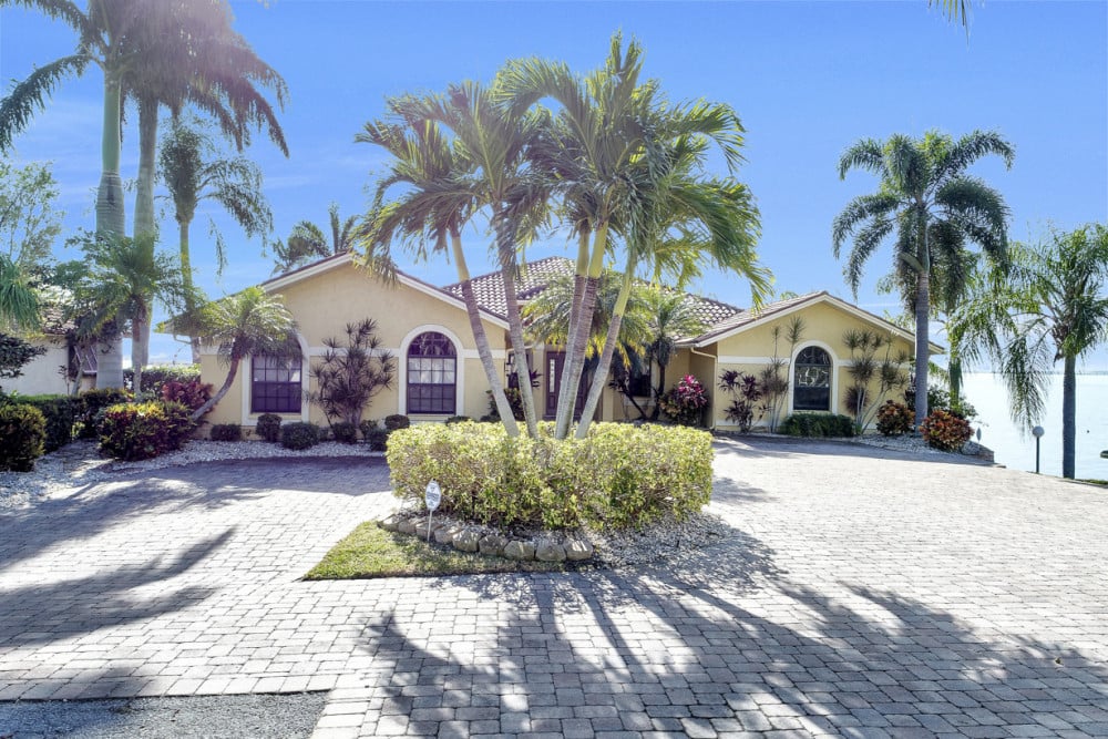 Cape Coral 724