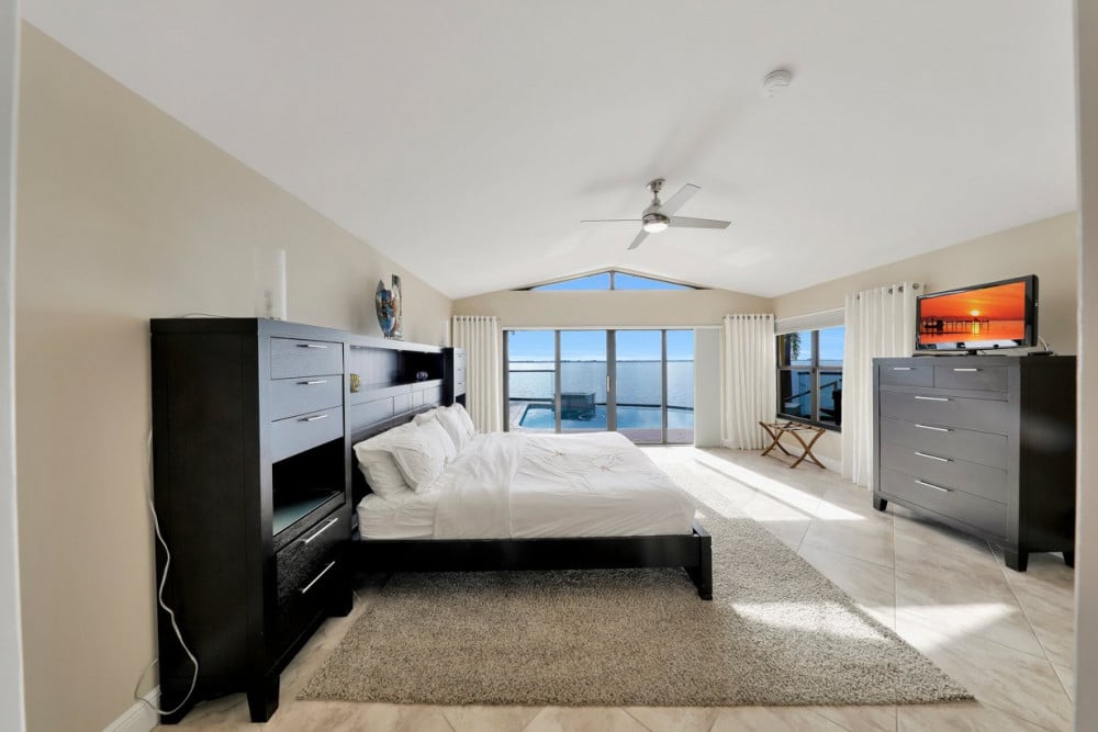 Cape Coral 724
