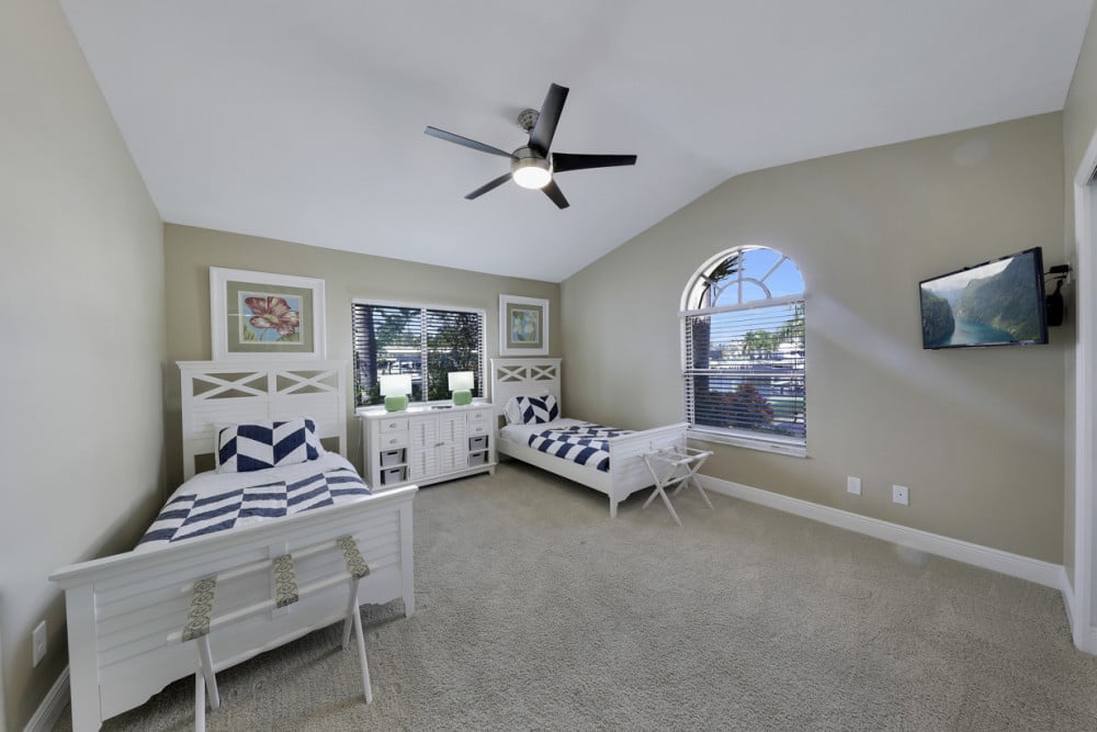 Cape Coral 724