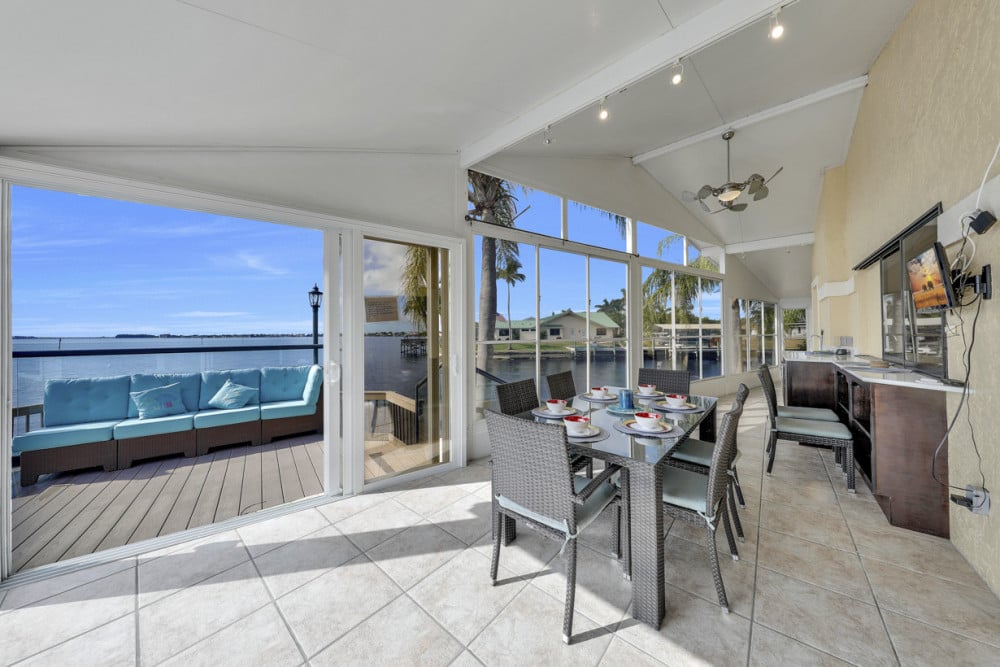 Cape Coral 724
