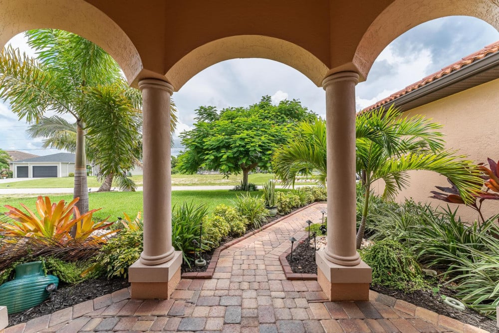Cape Coral 738