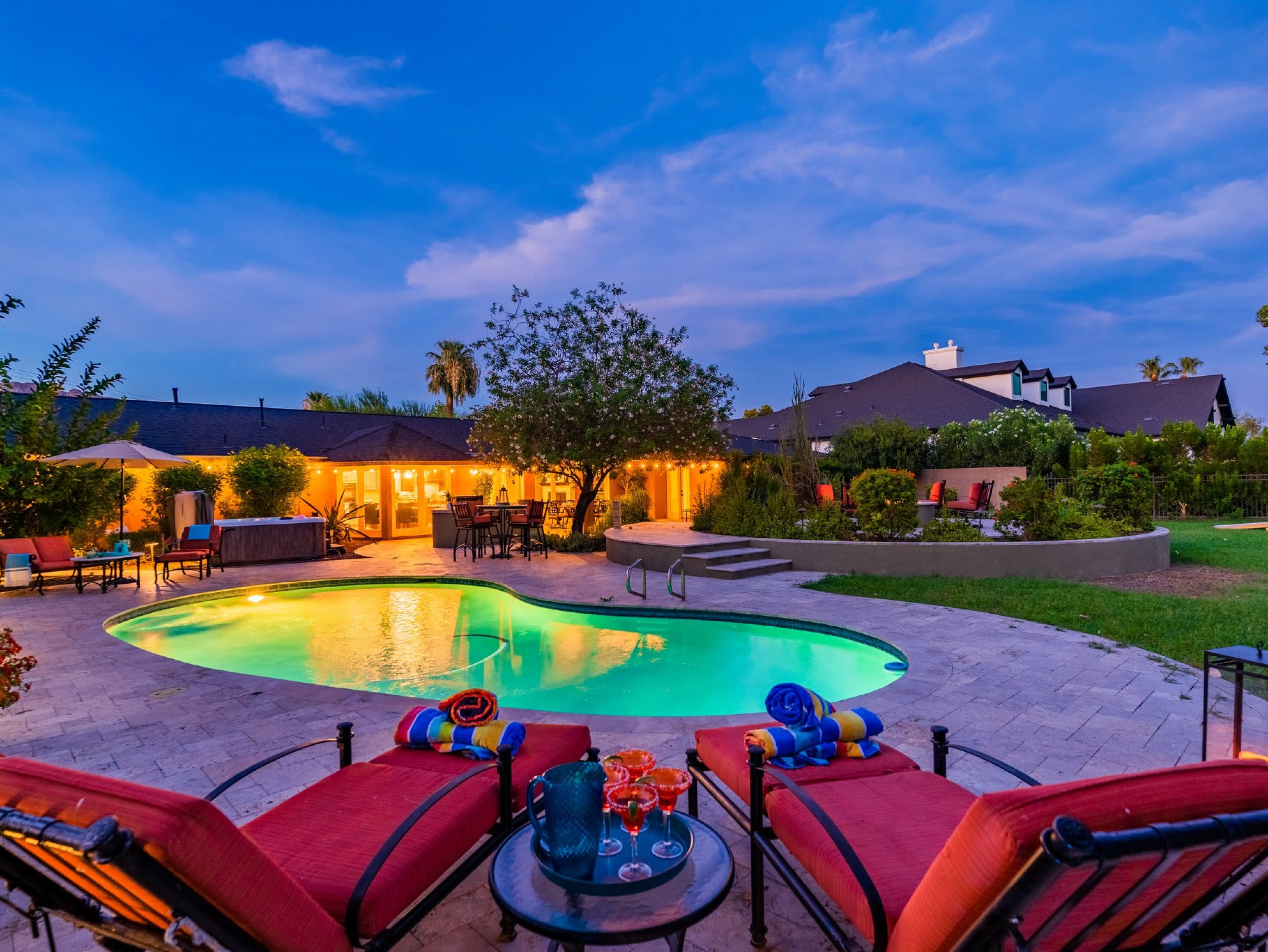 Phoenix 28 - Phoenix vacation rentals with pools  