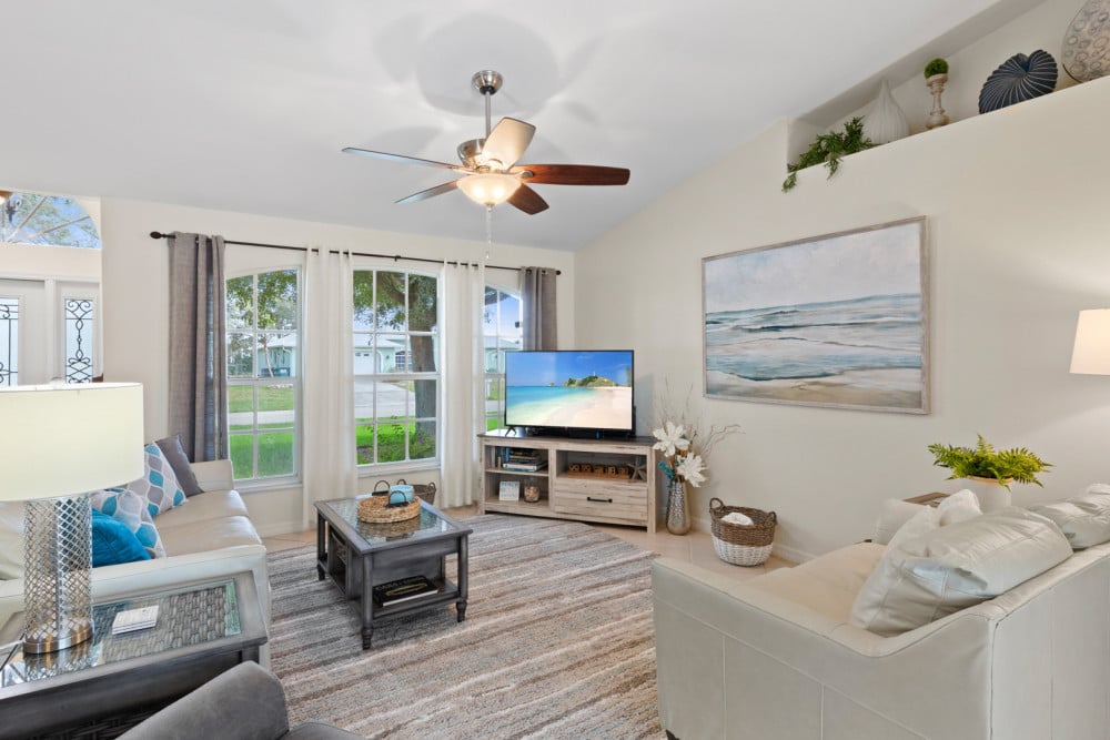 Cape Coral 819