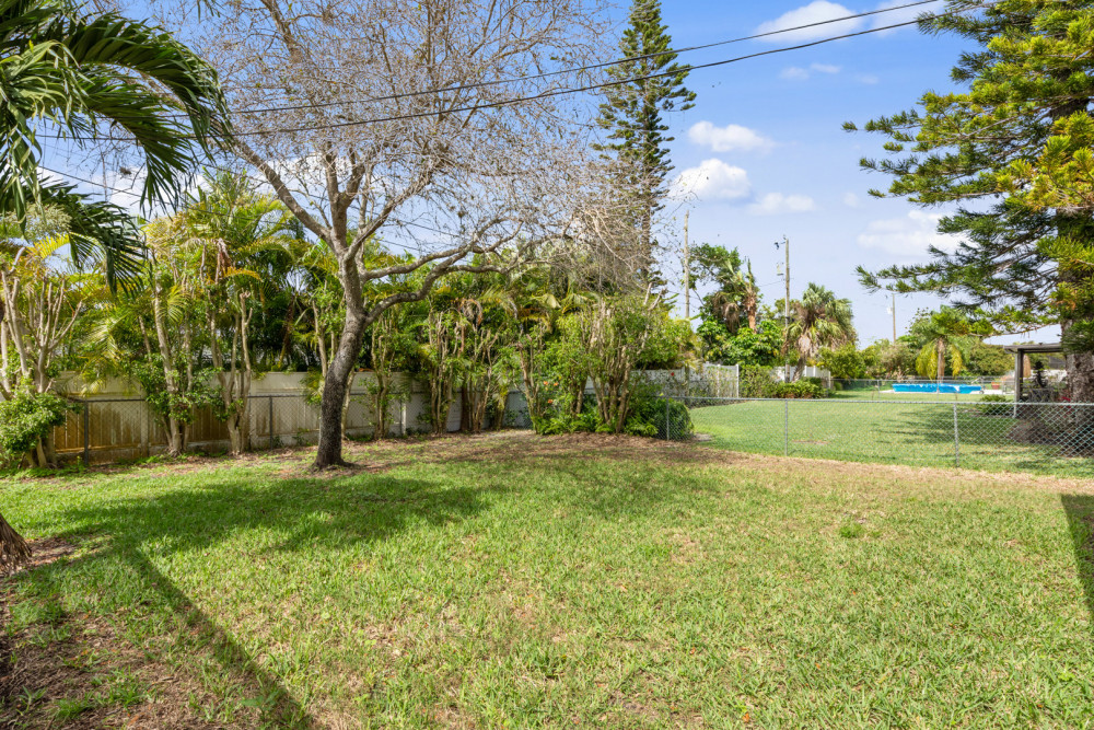 Cape Coral 819