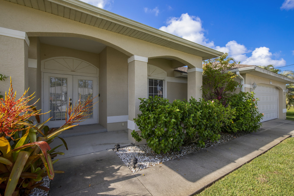 Cape Coral 805