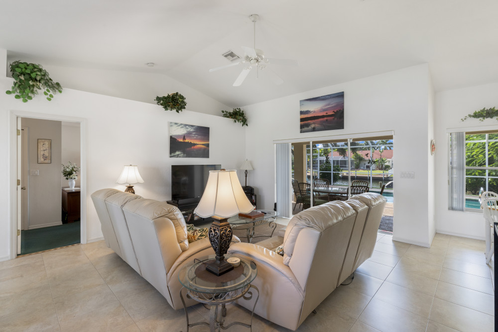 Cape Coral 805