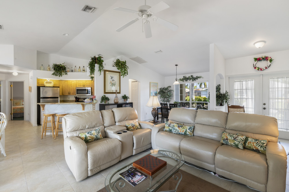 Cape Coral 805