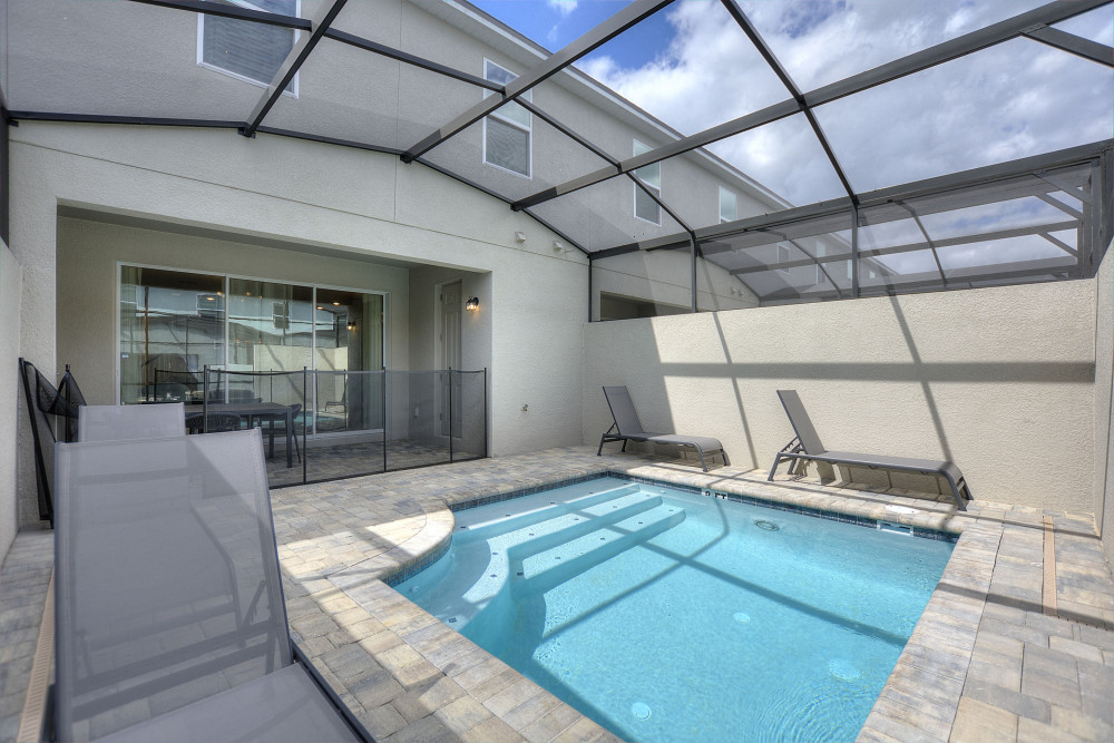 Solara Resort 440