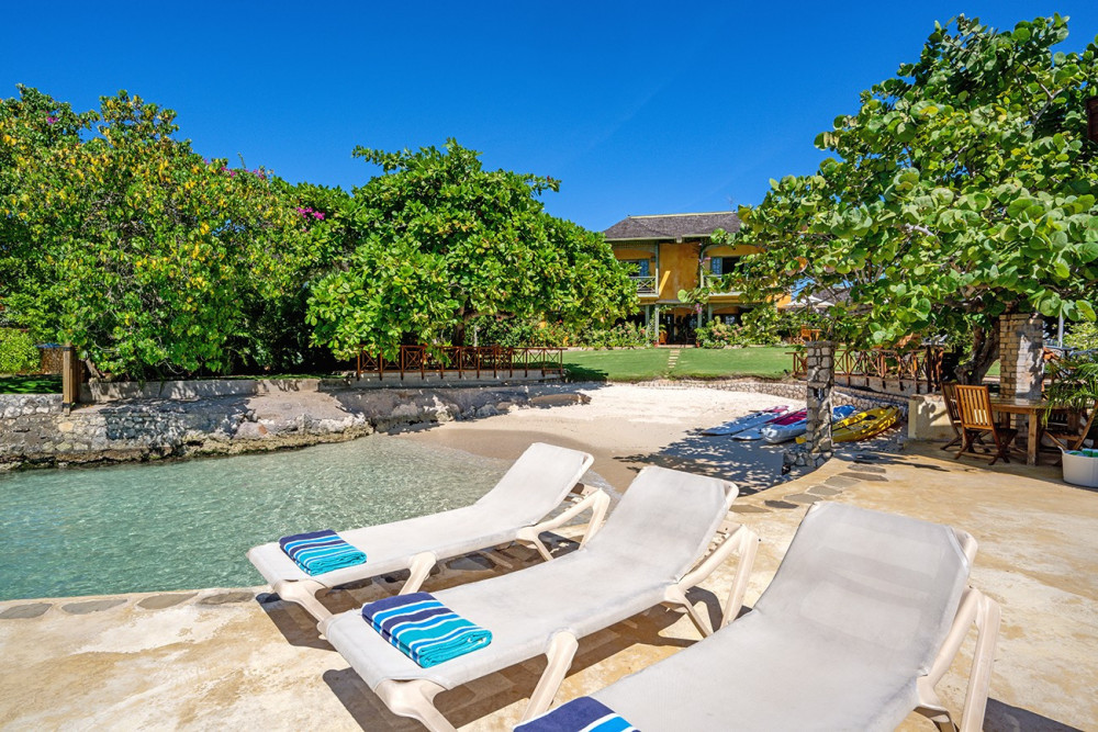 Keela Wee on the Beach