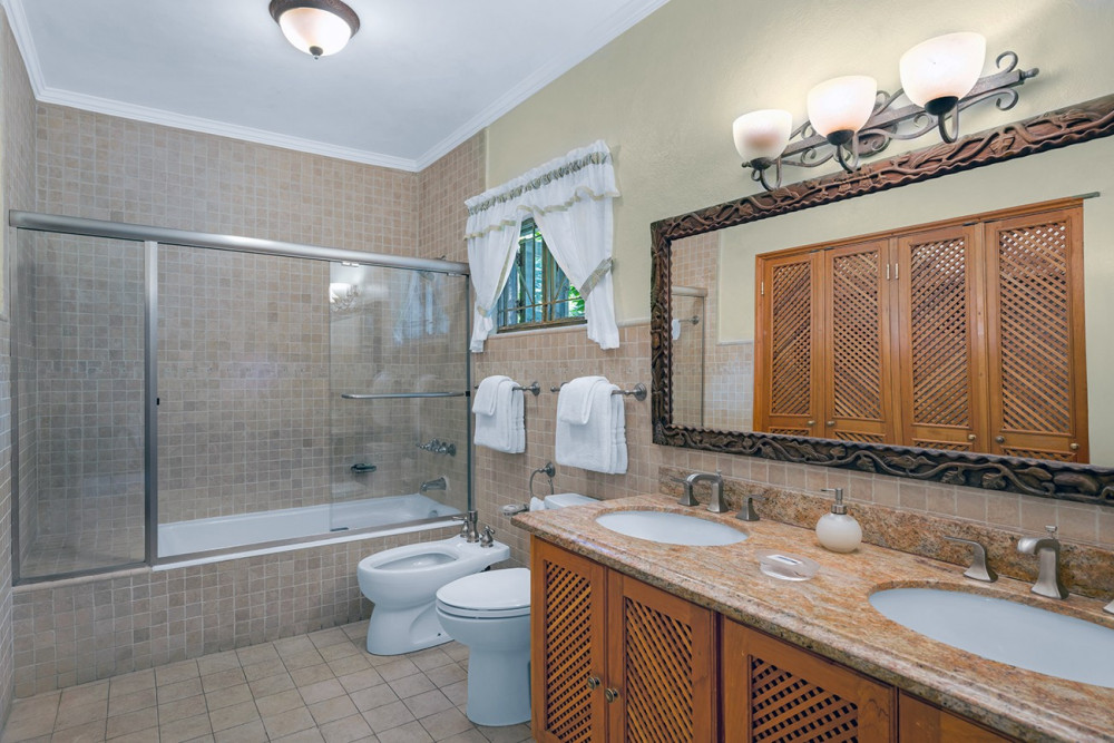 Keela Wee on the Beach