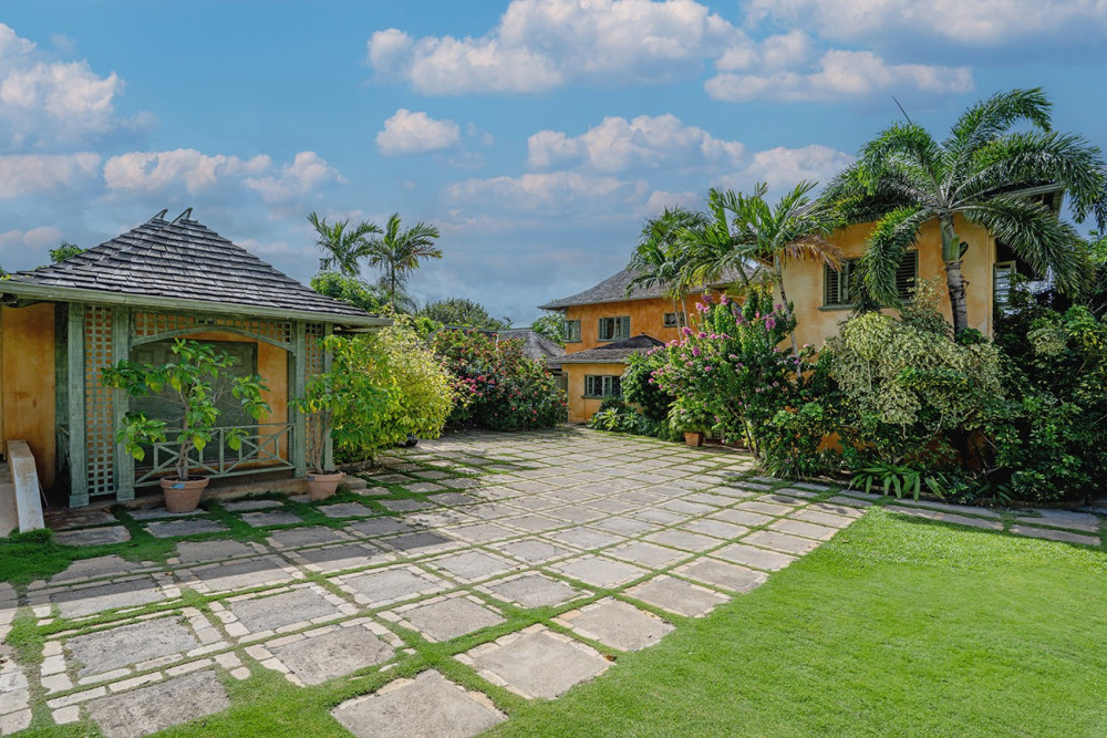 Keela Wee on the Beach