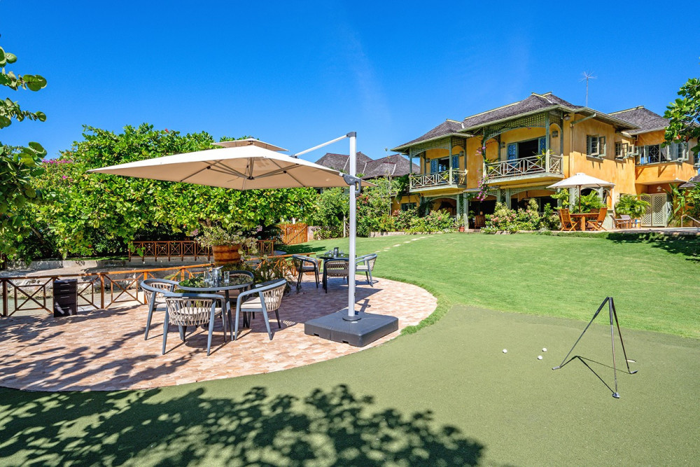 Keela Wee on the Beach