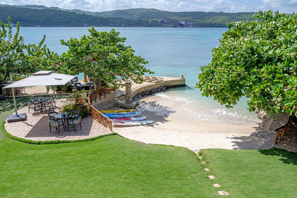Keela Wee on the Beach