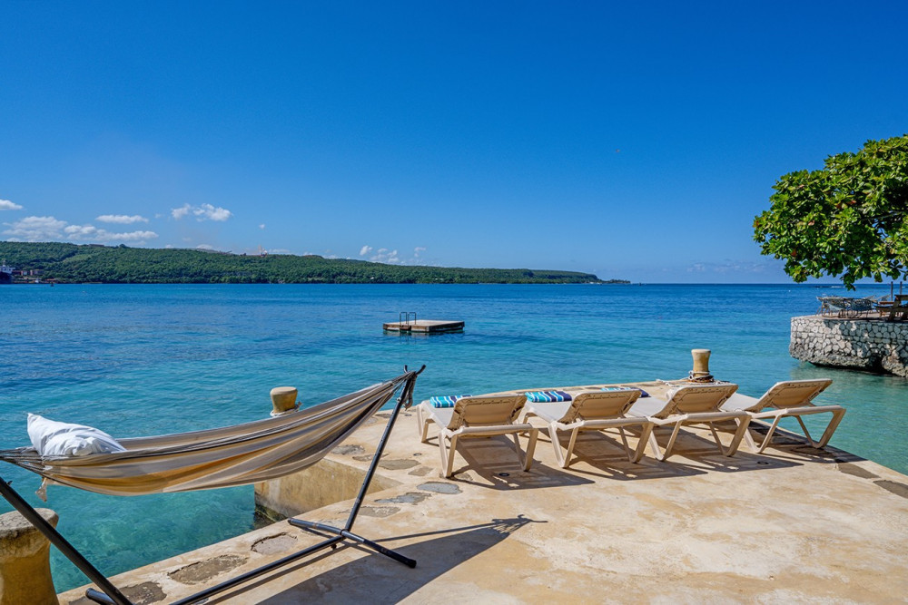 Keela Wee on the Beach