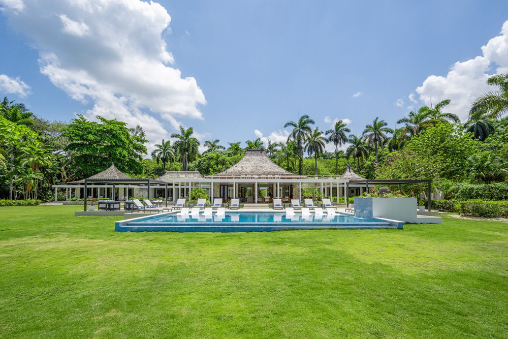 Noble House on the Beach