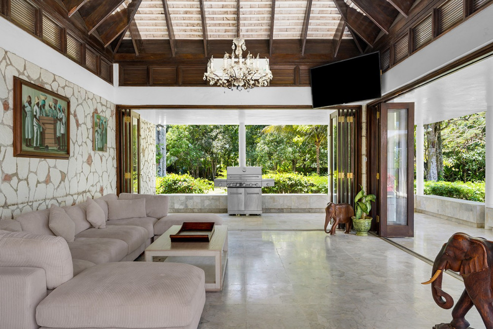 Noble House on the Beach