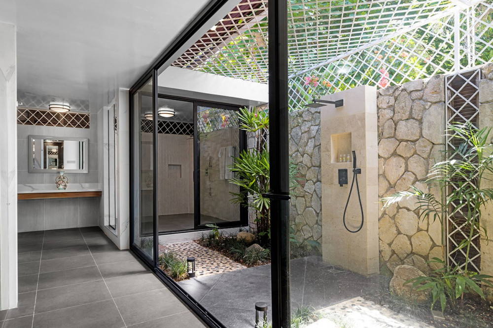 Noble House on the Beach