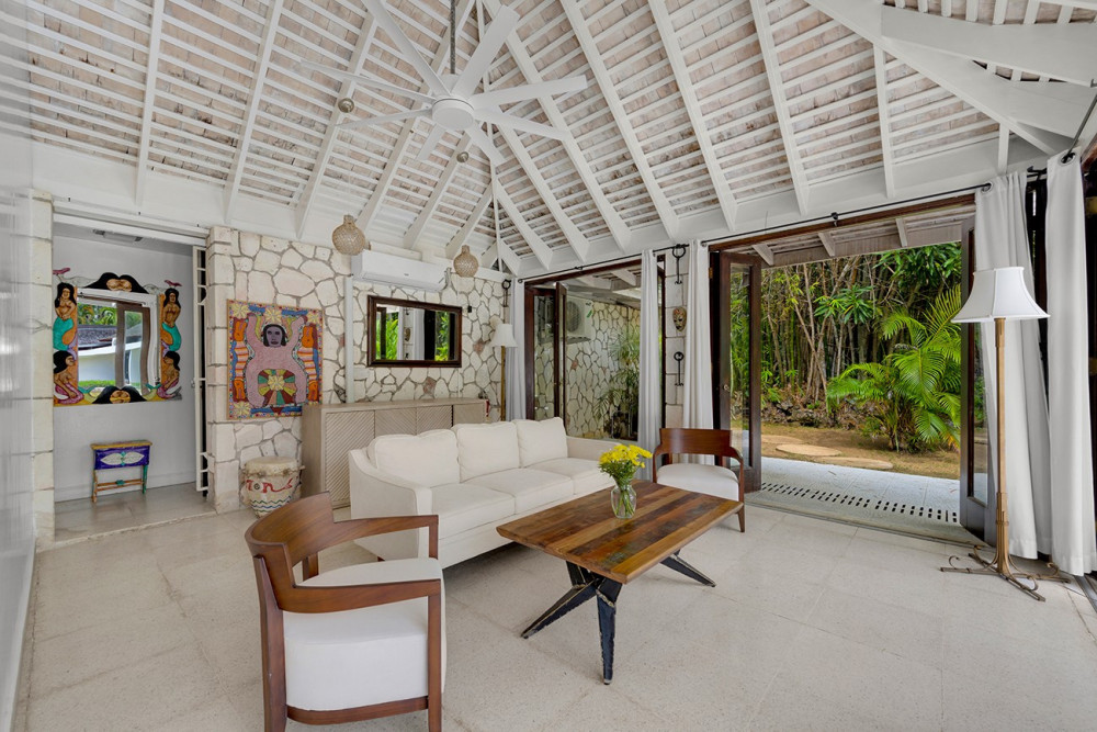 Noble House on the Beach