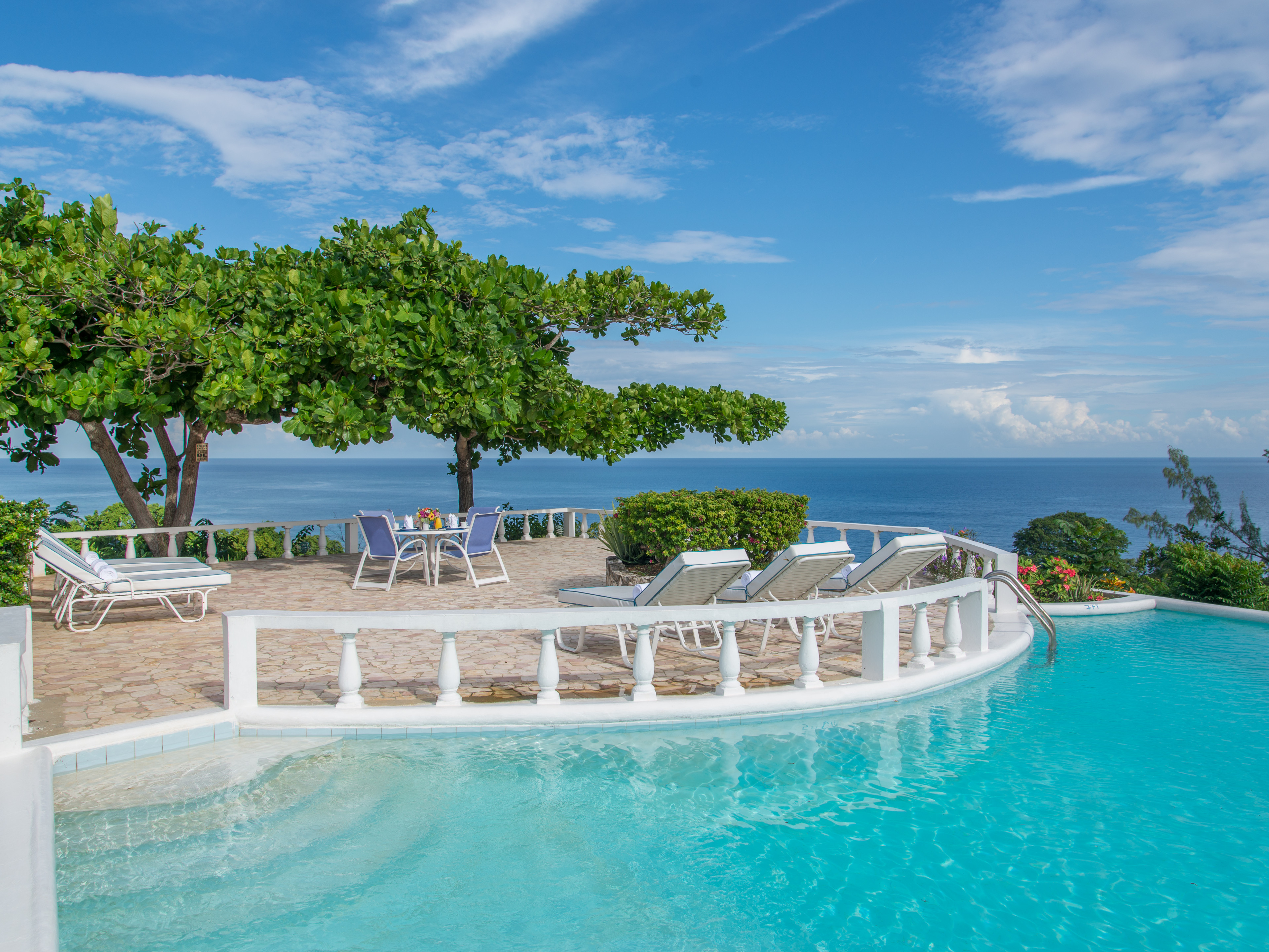Cliffside Cottage villas in Jamaica with private pools