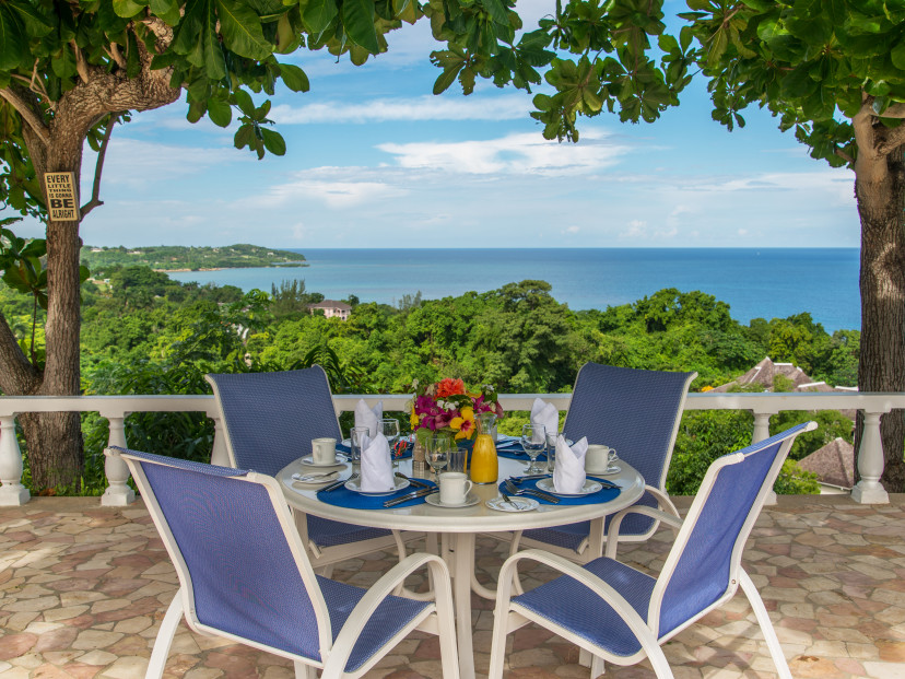 All-inclusive villas with private chef for 2024/2025