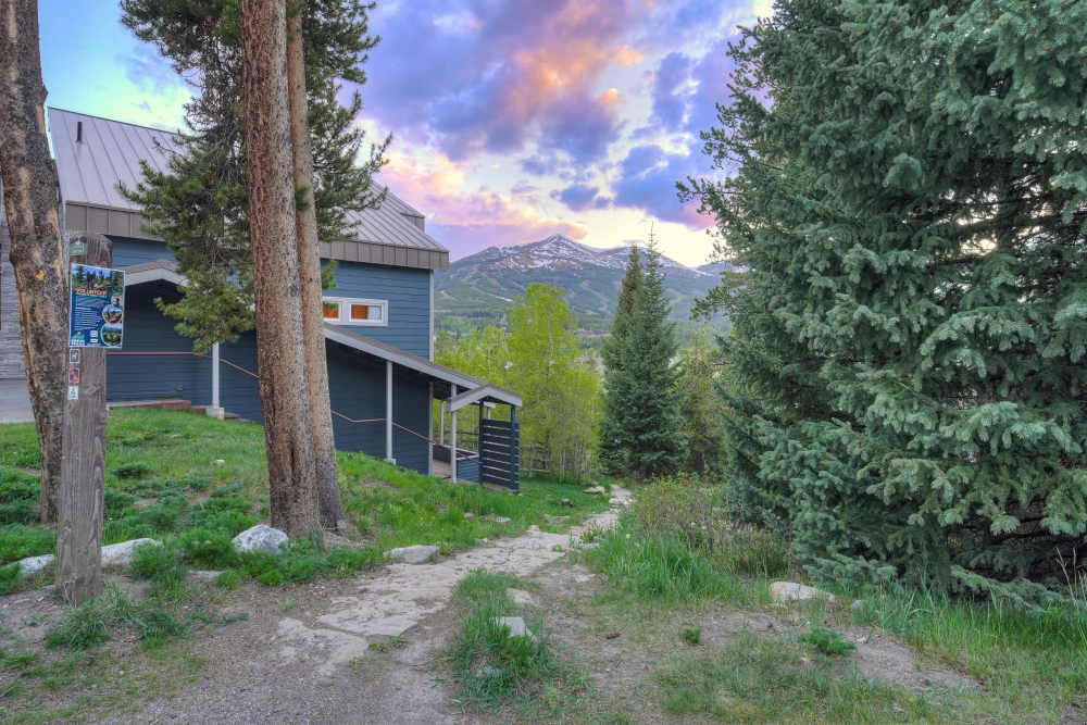 Breckenridge 105