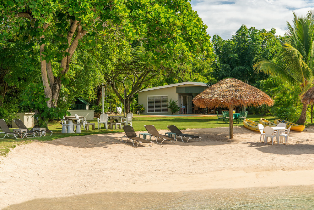 Linga-Awhile Cottage on the Beach