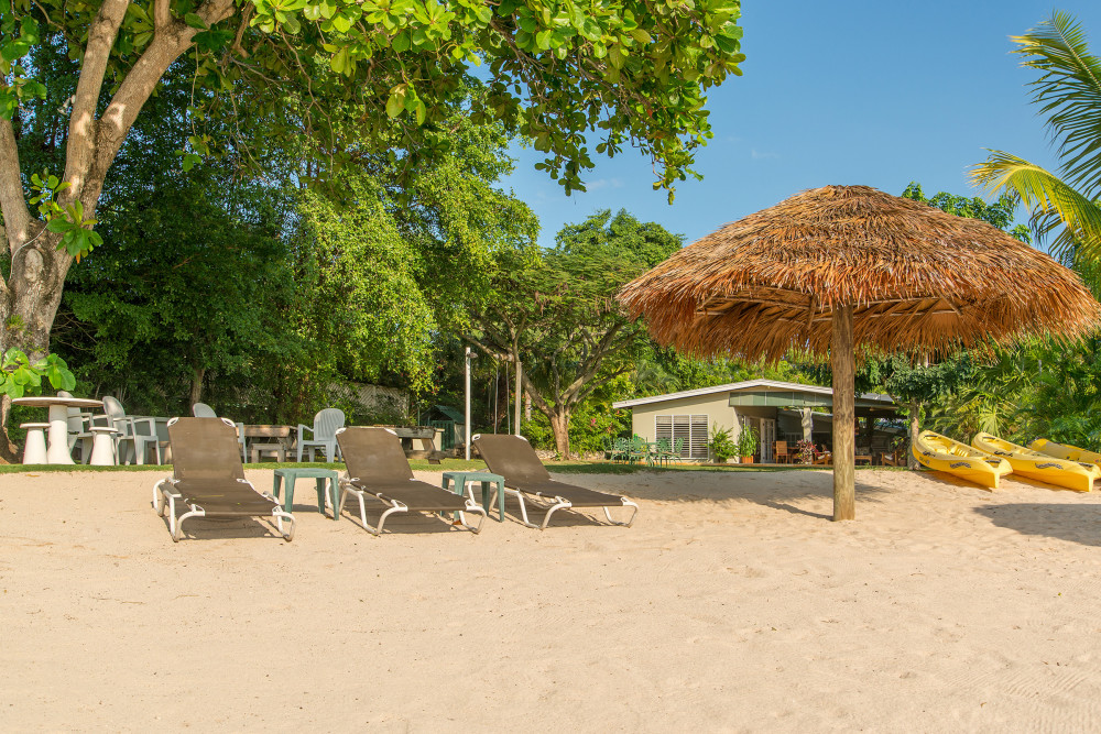 Linga-Awhile Cottage on the Beach