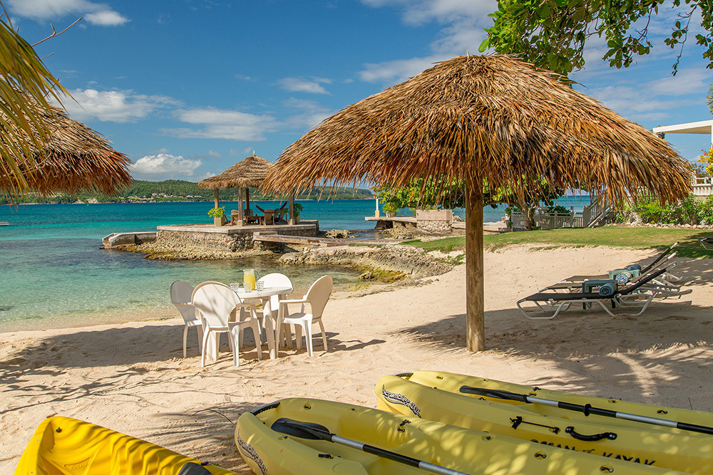 Linga-Awhile Cottage on the Beach
