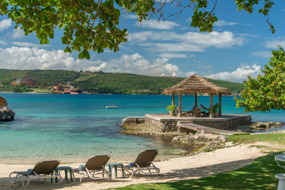 Linga-Awhile Cottage on the Beach