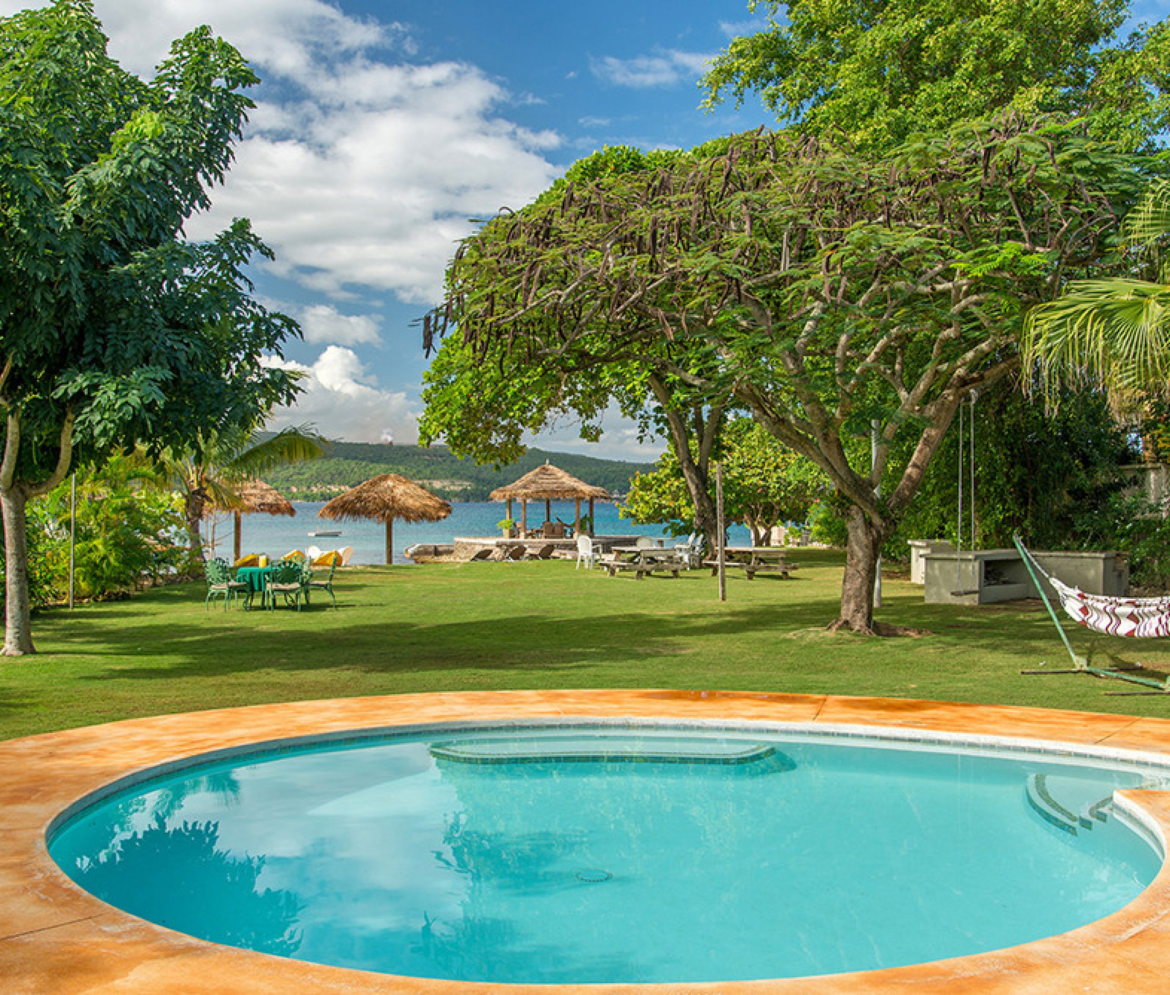 Linga-Awhile Cottage on the Beach