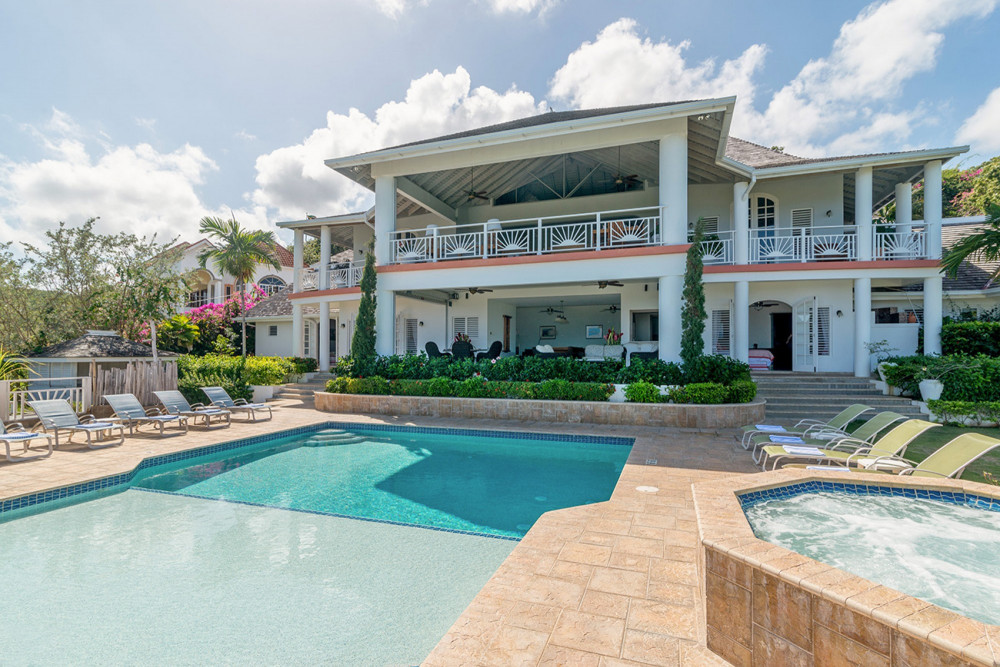 Fairway Manor