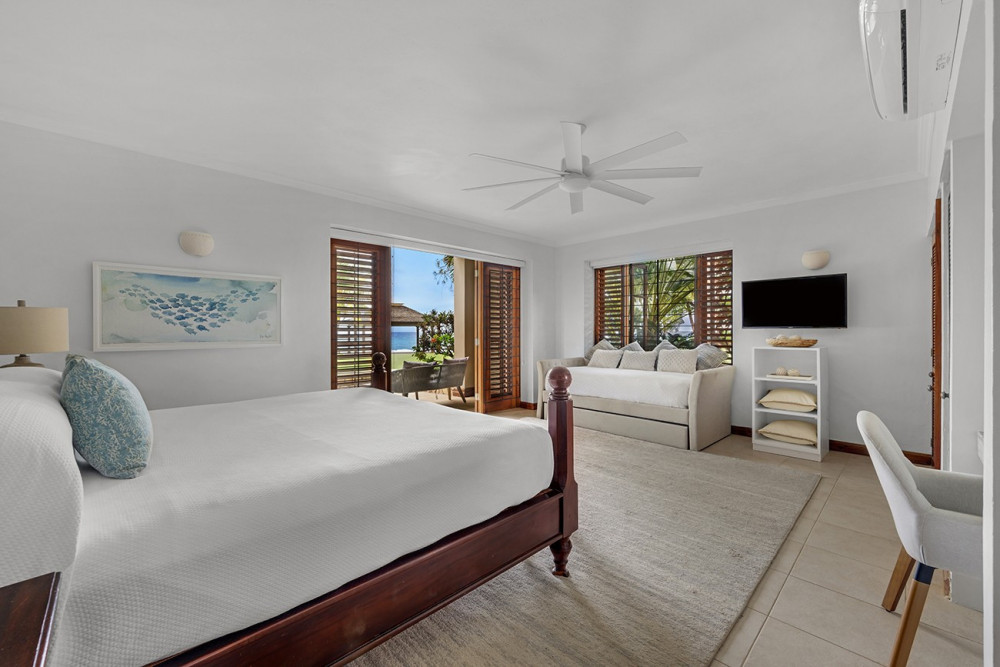 Fortlands Point on the Beach