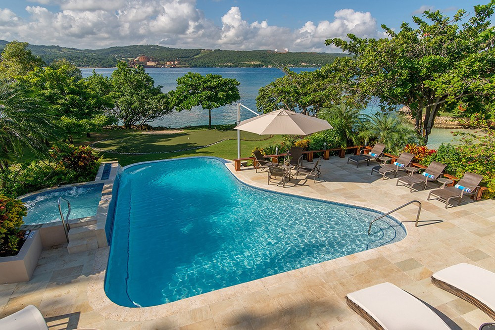 Fortlands Point on the Beach