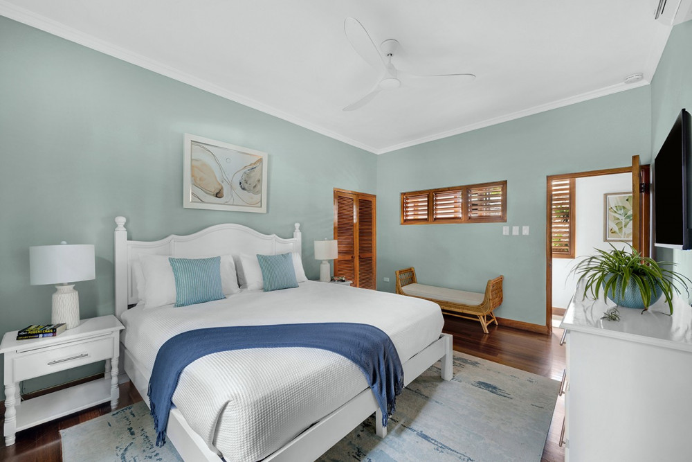 Fortlands Point on the Beach