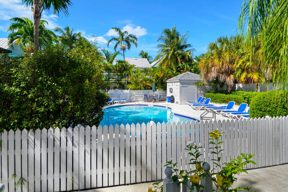 Key West 27
