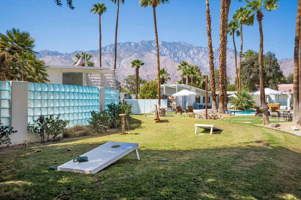 Palm Springs 125
