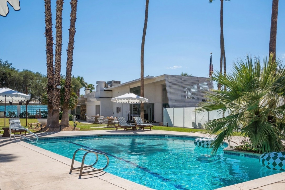 Palm Springs 125