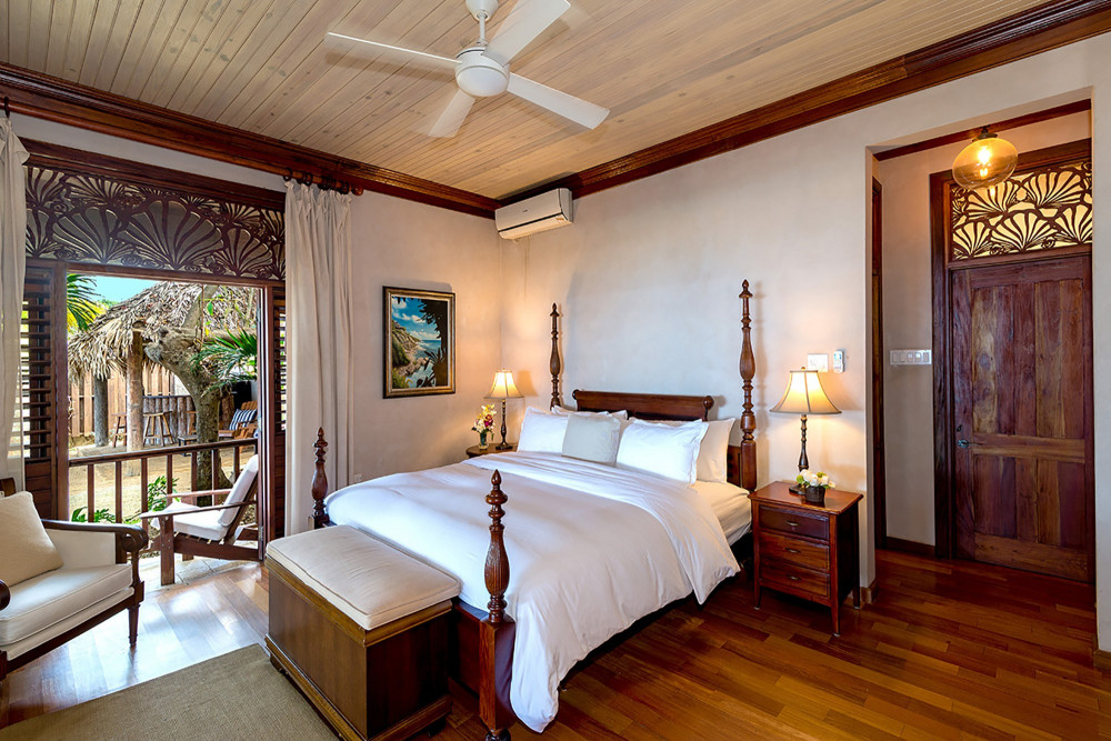 Hidden Bay by the Sea