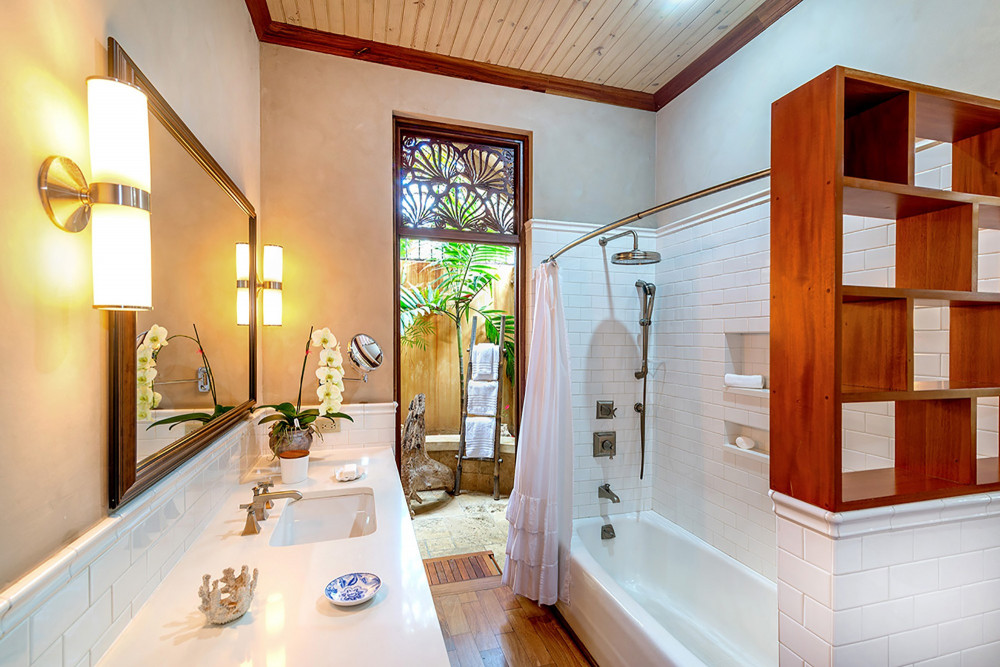 Hidden Bay by the Sea