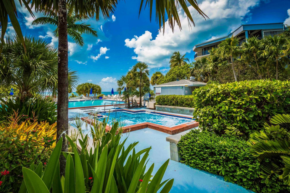 Key West 33