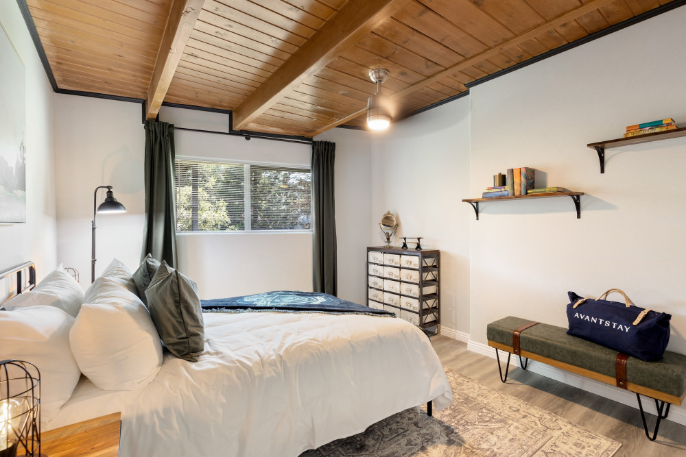 Crestline 1