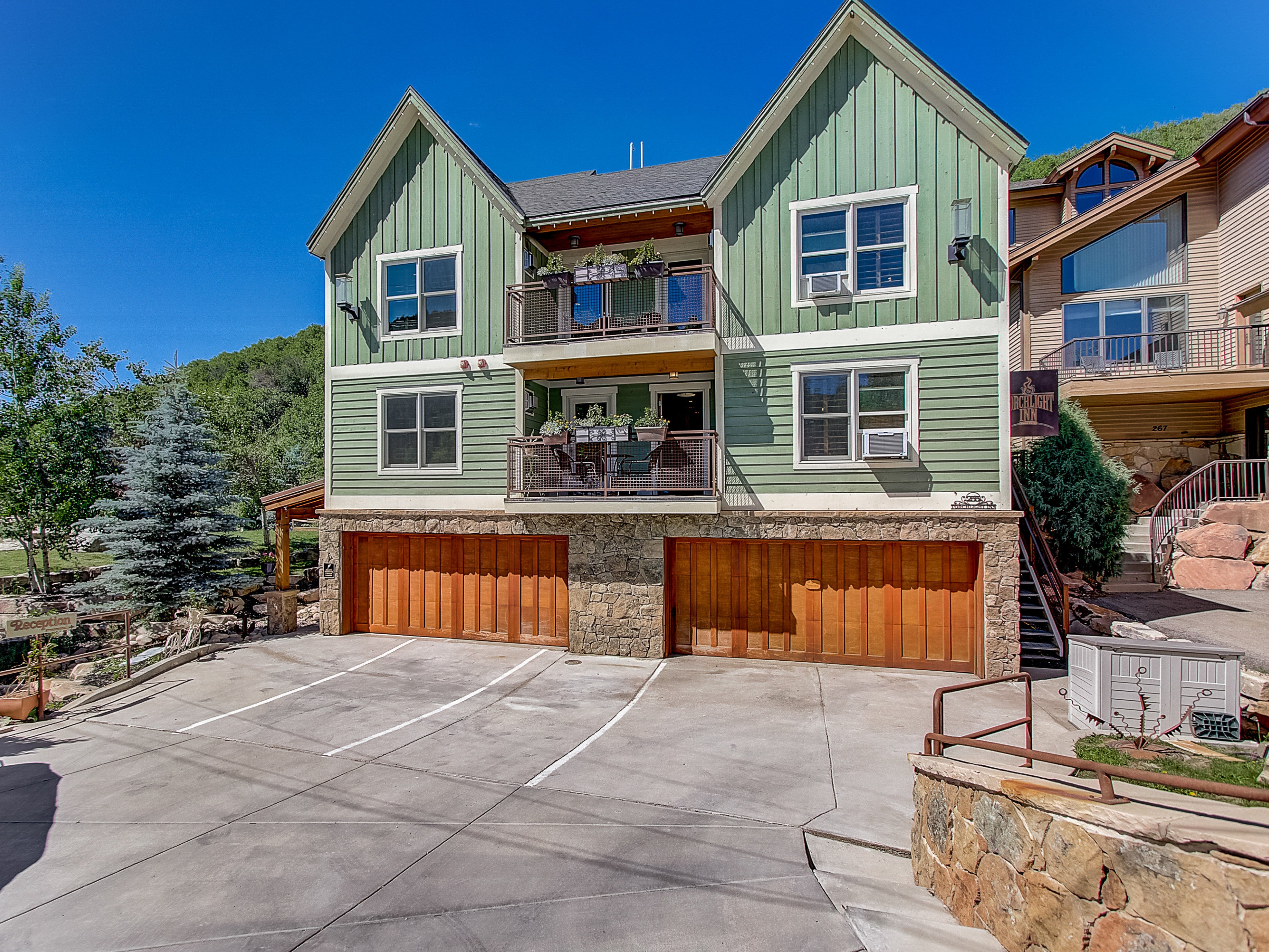 Park City 162 Utah vacation rentals for large groups